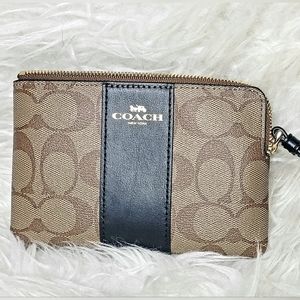 NEW Coach Corner Zip Wristlet In Signature Canvas!